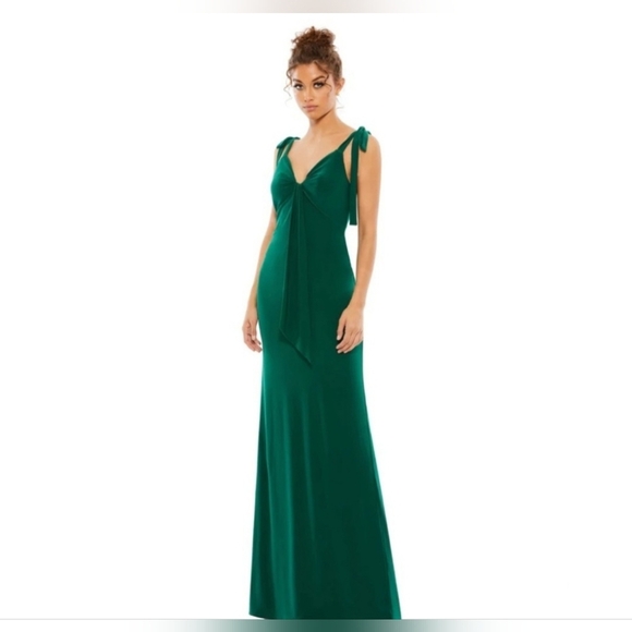 Mac Duggal Emerald Green Bow Tie Straps Maxi Dress- Great For HOMECOMING OR PROM - Picture 1 of 12